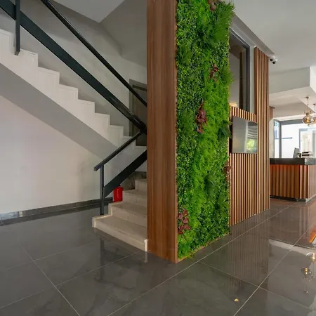 Gurses Life Aparthotel