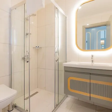 Aparthotel Gurses Life