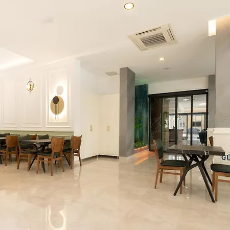 Gurses Life Aparthotel 4*