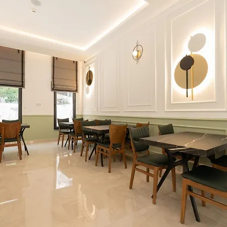 Gurses Life Aparthotel