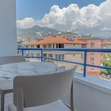 Gurses Life ألانيا