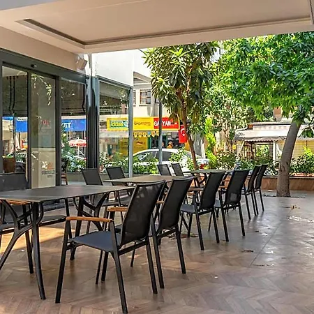 Aparthotel Gurses Life